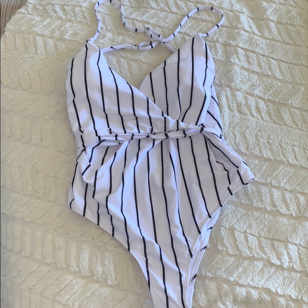 NWOT CUPSHE Pinstripe wrap one piece
